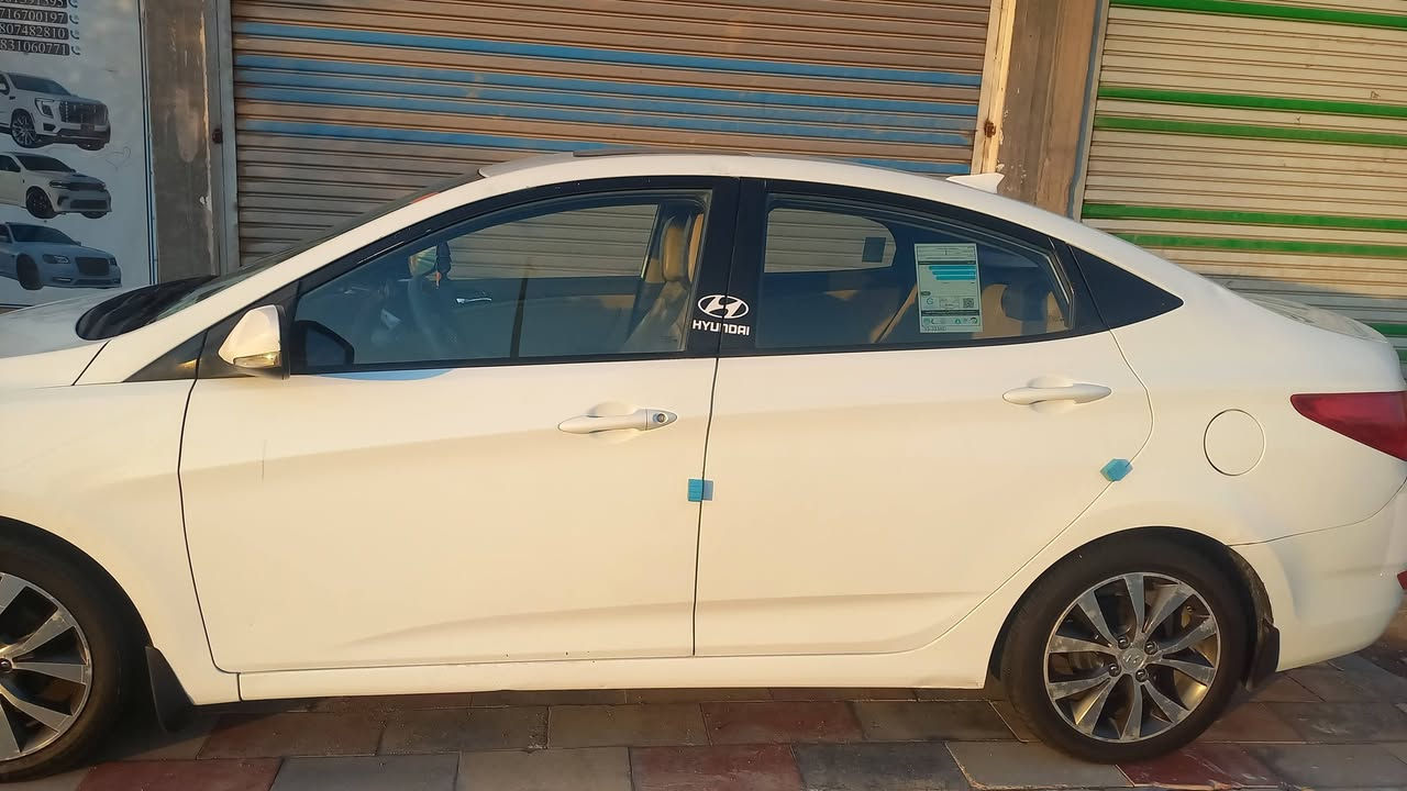 السلام عليكم
اكسنت 2015 خليجي 

الضرر دوسة جهة العبري فقط سيارة جديدة وجاهزة فول مواصفات رقم ذي قار انكليزي بسمي تحويل ثاني يوم  مكينة 1600 دوش مواصفاتها معروفه اشاير بل مري فتحة سقف تحكم مقود جهتين شاشة وكامرة دوشمة جديدة

السعر ١٠٣ وبيها مجال مكان السيارة الناصريه المركز 

 للاستفسار الاتصال على الرقم بي واتساب 

***********
