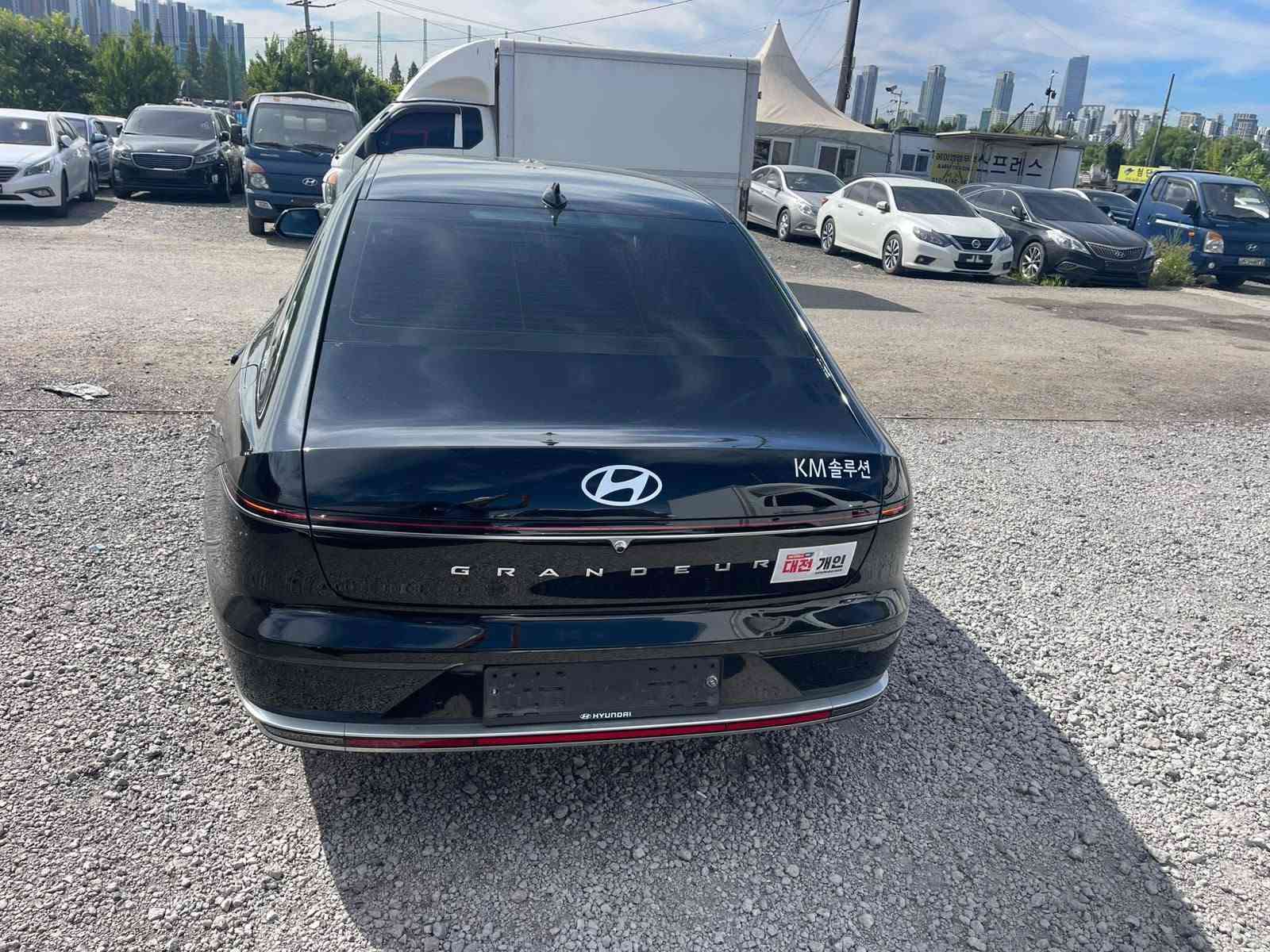 هونداي ازيره وارد كوري غاز بلادي الي عنده كتاب شهداء او حره مده الوصول ٢٠ يوم الستفسار***********٢٠  ***********
