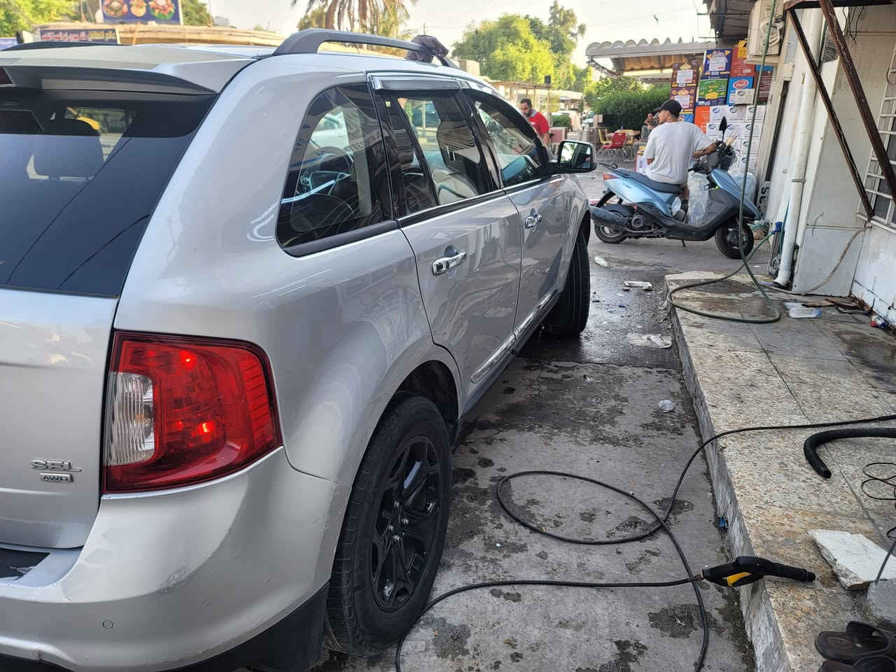 سلام عليكم  سعر مناسب فورد ايدج موديل ١١ بغداد بسمي فور ويل مكفوله من الضربه والصبغ جاهزه مجهزه ترايك وين متريد محتاج ودا ابيع   سعر 80$ 
مبايل ***********
