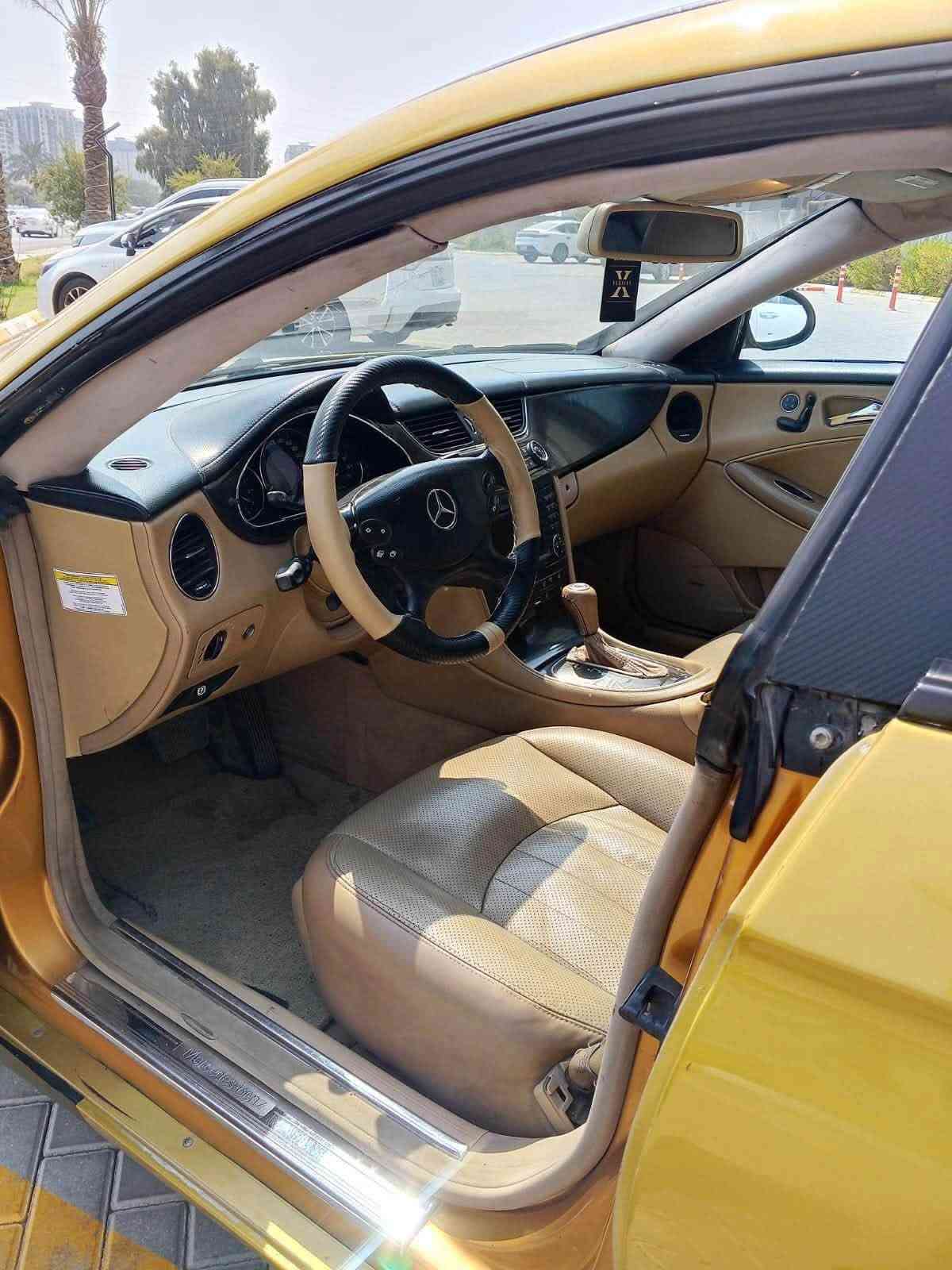 سلام عليكم
مارسدس 2006

اربيل دولي

سياره خير من الله 

تخم تاير صدر جدد

تبريد ثلج 

فول واحد عله واحد 

سعر 75 وبيه مجال المكان بغداد العامرية 

***********
