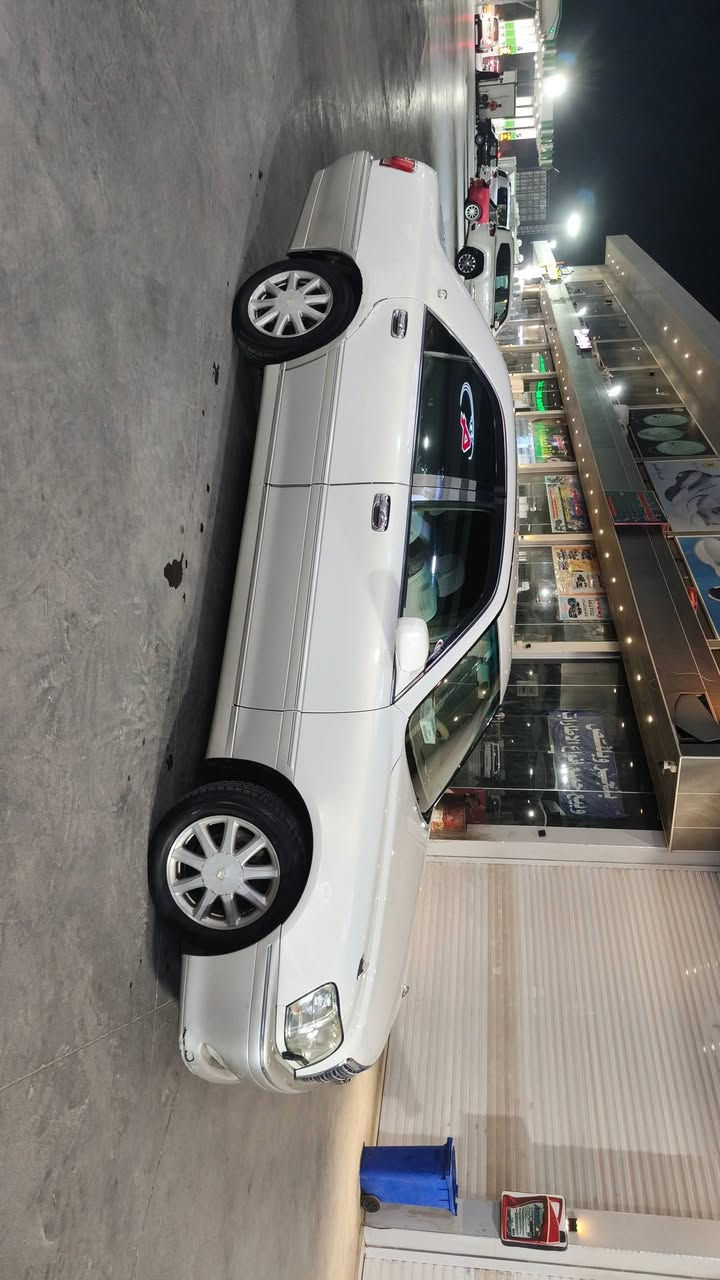 السلام عليكم
للبيع جنون ملكه 

موديل  ٢٠٠٢ تبريد ثلج 

رقم بصره تسجيل جديد تحويل ثاني يوم

السعر 1٥٠ $ وبيه مجال  

3 دكم  كرستال اصل ماشيه 100 

ستيرن كهربائي 

شاصي  ٧٥  دي فور الجبير 

كشنات كهربائيه امامي 

شاشه 

سياره كلش جديده وحلوه جاهزه من كلشي مابيه نقص

حداده جديده

تخم تاير  الون خضراوي كفاله عراقي ويابان كفاله عامه 

مكفوله من الضربه والصبغ والتبديل والكص

مكان السياره البصره 

السعر ١٥٠$ وبيه مجال 
***********

