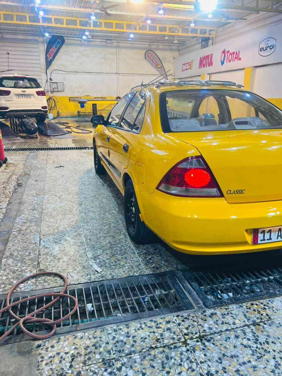 للبيع جاهزه بسمي السنويه 2030 رقمها بغداد محرك.  1800 كير حداديه تبريد تخم تاير جديد بيها صخه جاملغ جلفي صفحت السايق ولباقي مكفول مصبوغه عام جديد رقم الهاتف ***********  ( السيبايه مويه السياره)
