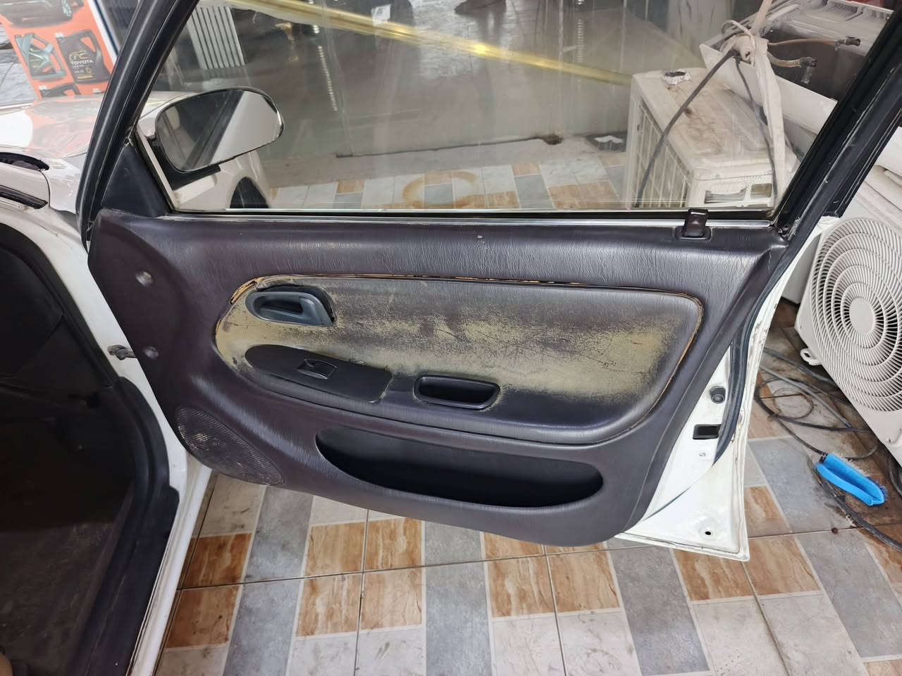 ألسلام عليكم
كورلا للبيع موديل 94 گير ومحرك كفالة لا تنقيص ولا تبخير صدر امامي وخلفي جديد رقم صلاح الدين الماني التحويل مُباشر السيارة كاملة مكملة نقص فقط التبريد السعر 47وبيهة مجال بسيط مكاني صلاح الدين تكريت للتواصل ع الرقم ***********
