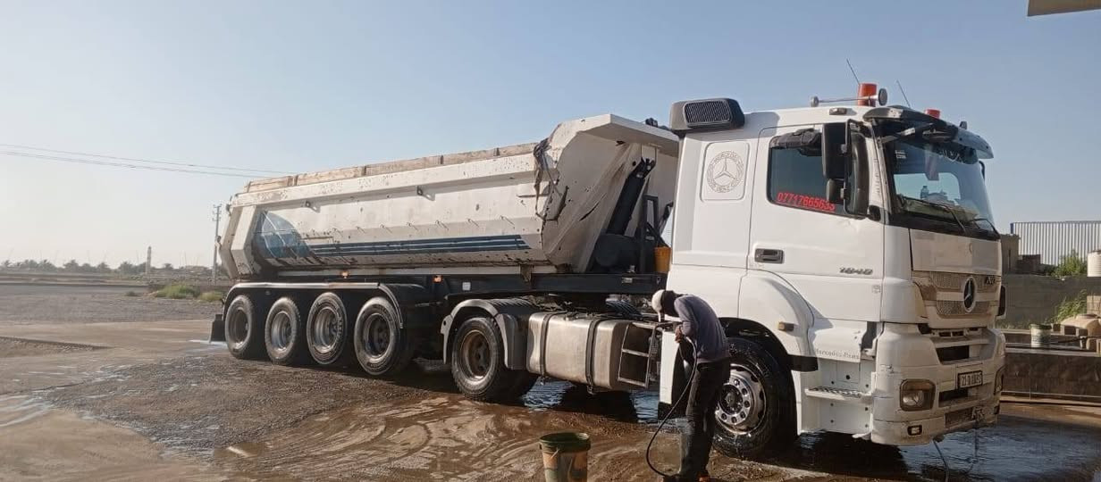 سلام عليكم اكسور ٢٠٠٨ مكينه ٤٠ كير عادي رتايدر تبريد عربانه ماكنيسان 3 محاور سنويه جديده رقم سليمانيه  للبيع مكلف  بل نشر عنوان ديالى عبدلله ابن علي ***********
