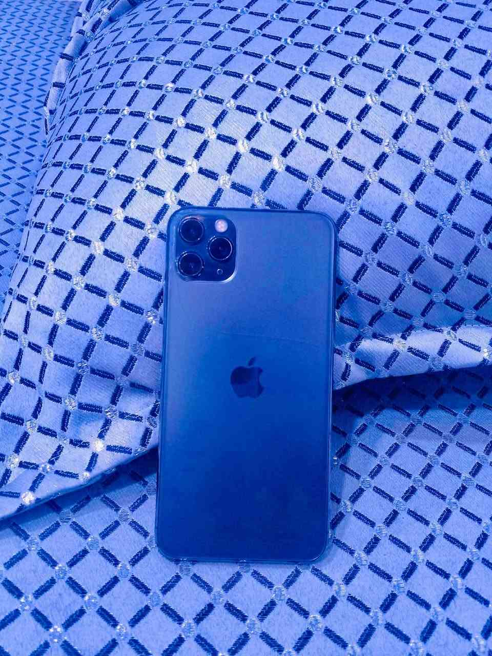ايفون ١١ برو ماكس • ٢٥٦ • شاشه وكاله
