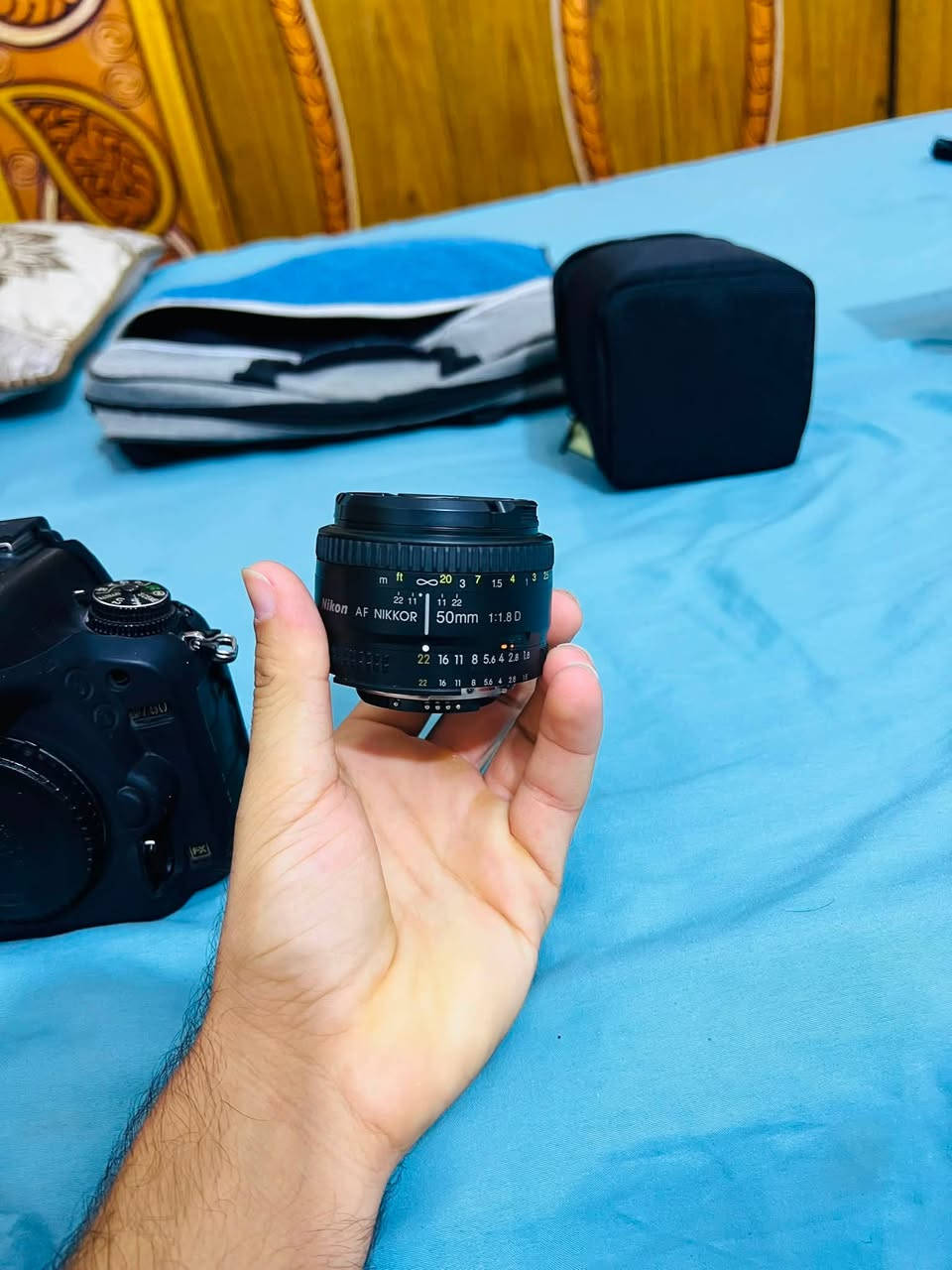 للبيع نيكون d750
جدا نظيفه 
مع عدسه سكمه 70-24 الفتحه 2.8
عدسه تايمور 200-70الفتحهً 2.8
عدسه نيكون 50ثابت الفتحه 1.8
التواصل 
***********
***********
