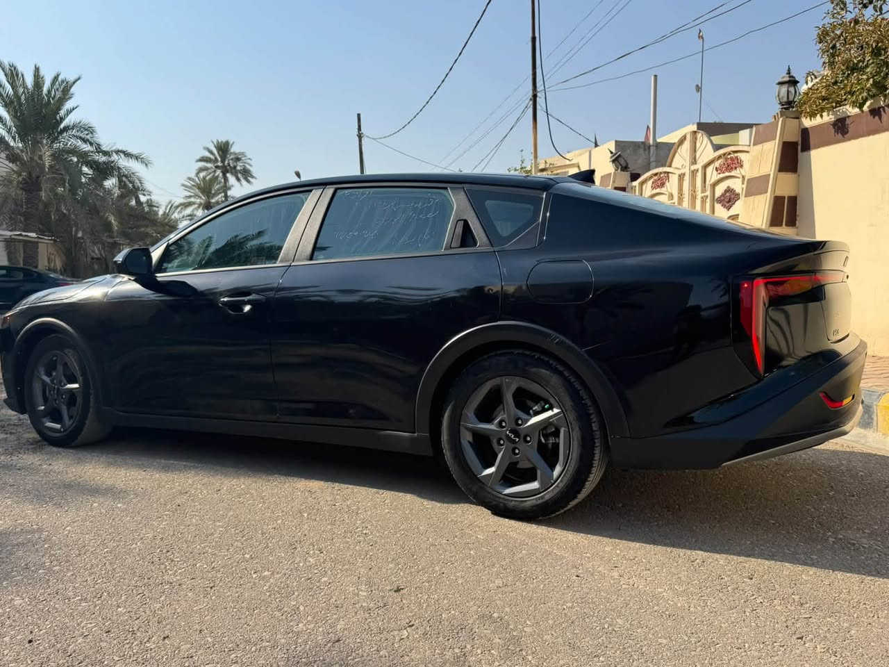 للبيع فقط
 تفاصيل والي تفيده بلعافيه مقدما اتصل بلرقم 
كي فور EX  2025 k4 
محرك : 2000 دوش مرغوب
وارد : اميركا  
مواصفاته
1_بصمة 
2_تشغيل عن بعد 
3_ بصمة ابواب 
4_ بصمة جنطه 
5_شاشه متصل حجم كبير 
6_فول قيادة ذاتيه مع تحديد مسار 
7_فول تحكم ستيرن 
8_تبريد قطعتين خلفي وامامي 
9_منافذ شحن خلفية 
10_سايد بريك كهربائي 
11_مانع انزلاق 
12_نقط عمياء 
13 _ تحكم وضعيات قياده
14_رادار امامي وخلفي وجانبي 
15_فول حساسات توقف ذاتي 
16_لد امامي مع عدسات زنون
17_لد خلفي 
18_شحن وايرلس 
19_كامره خلفية دقه hd 

مرقم اربيل كامل ( تحويل مباشر )
حادث سياره .....
بنيد وجاملغ وصور حادث مرفقه 
باقي سياره كفاله عامه ع اخير
السعر اتصل بلرقم وتدلل 
مكاني/واسط الصويره  
اي استفسار _ ***********
