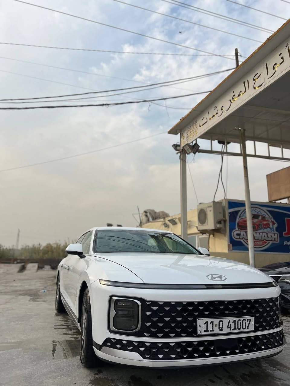 ازيرا موديل 23 شهر 12
رقم بغداد شبة مميز بأسمي تحويل ثاني يوم 
كفالة عامة عدا مكانين بارد بسيطات جدا 
سيارة نظيفة وجديدة جدا ومواصفات معروفة
ماشية 133 الف كيلو حقيقي 
مكان السيارة ديوانية 
***********

نص مكتوب في الصور:
- AI-generated content