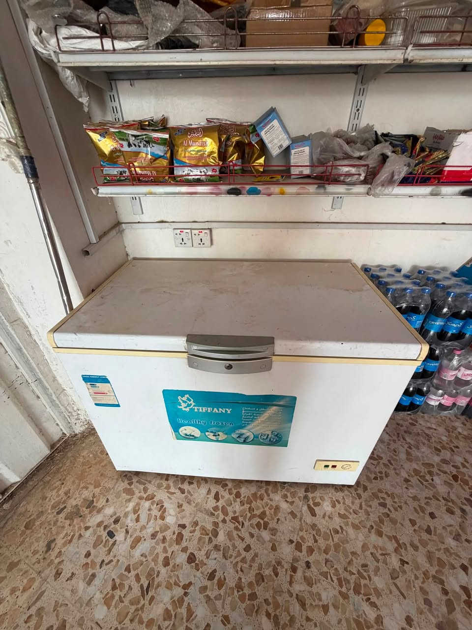 للبيع براد عدد2 +مجمده شغاله عشرط  شرط النضافه السعر الكل ٧٥٠الف الواحد ٢٥٠المكان الدوانيه الرقم ***********
