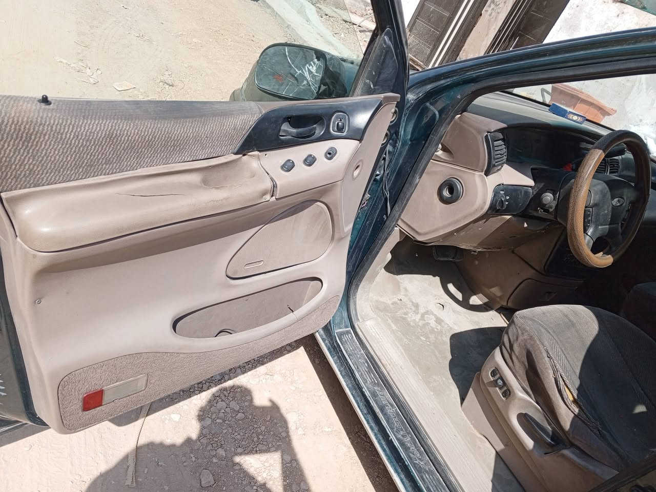 السلام عليكم 
فورد وند ستار موديل 95
محور مكينه كامري ابو الجف 2400
السياره جاهزه كير مكينه حداديه كهربائيات والحمدلله نقص فقط التبريد
والكشر والداخل شوف العين بالصور
مكاني بابل وموجود عالفيس ورقم تلفون ***********
بيع او مراوس السعر 30

