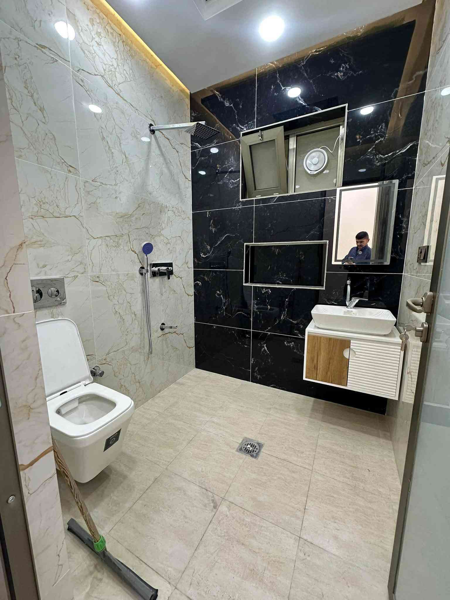 🏡 دار  للبيع | زيونة 712
📐 مساحة كل دار: 150م²
🛏️ 4 غرف
🚿 خدمات متكاملة
📍 الموقع: زيونة 712

✨ فرصة مميزة للسكن والاستثمار في واحدة من المناطق الحيوية في بغداد.

🏢 مكتب الودق للعقار
نختار الأفضل لتبني مستقبلك 🤍

🔑 بيع – شراء – إيجار – بناء – ترميم
📸 عرض وتصوير مجاني
📋 نستقبل جميع العروض السكنية والتجارية

📞 للاستفسار والتواصل:
***********
***********

📍 عنوان مكتبنا:
زيونة 710 مقابل نادي بلادي
وشارع فلسطين – بناية فرمان قرب كلية الرافدين

