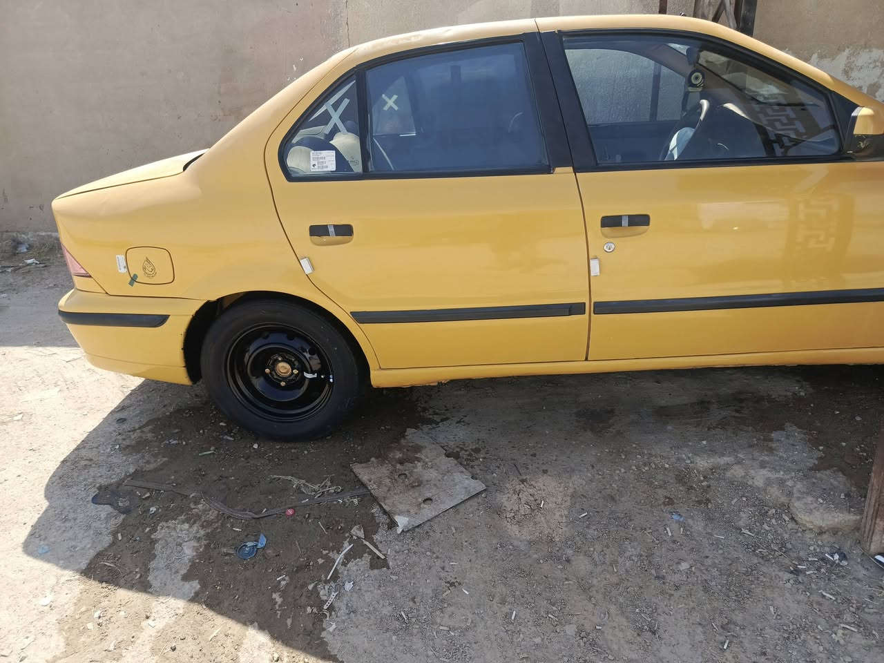 سلام عليكم سمند لبيع موديل 2012سياره جاهزه من كلشي من كير مكينه حداديه تخم تاير تبريد سنويه جديده رقم نكليزي،، مكان سياره واسط لكوت مركز لمدينه،،، رقم لتصال ‏‪***********‬‏
