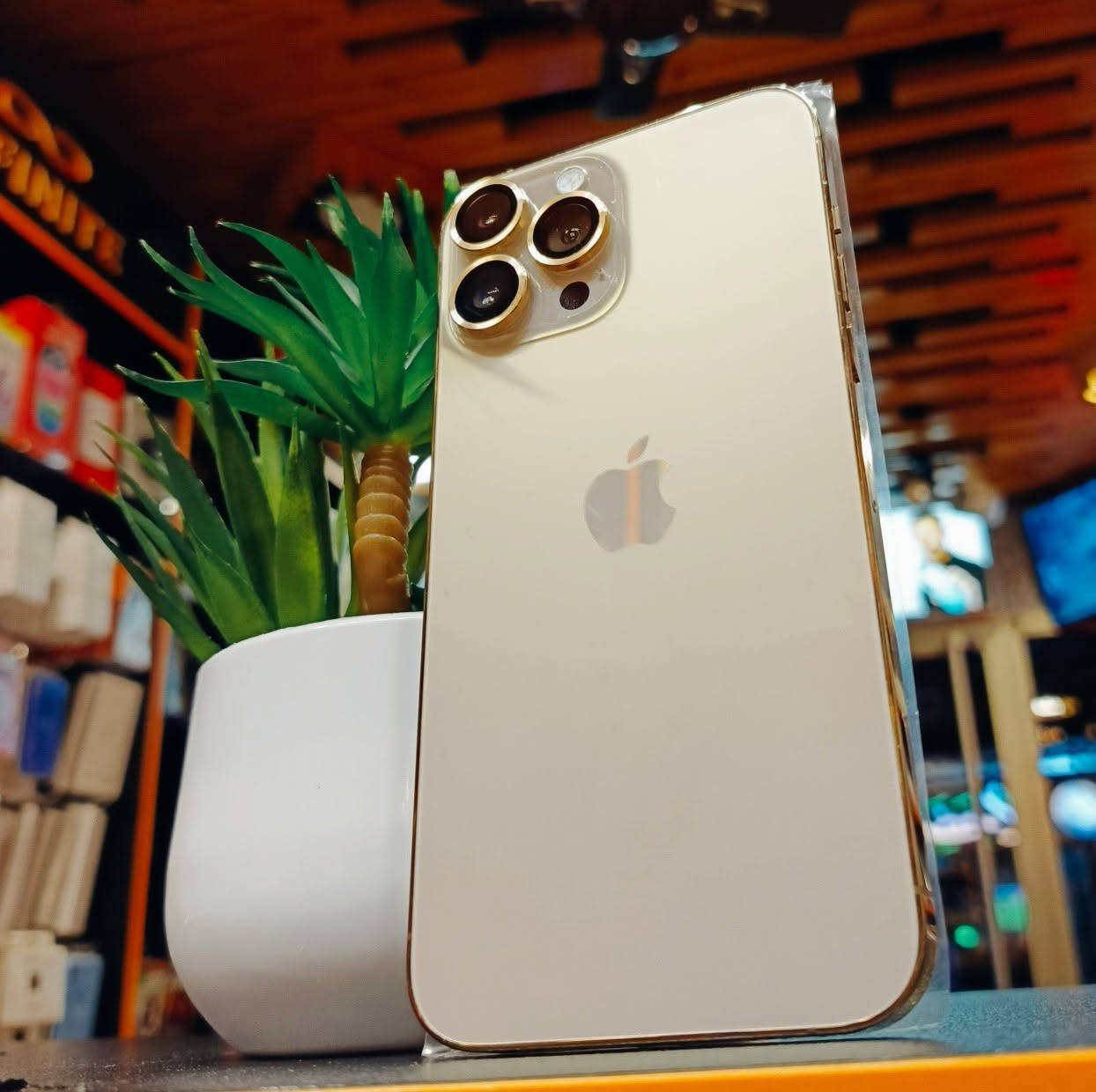 #متاح هاتف مستخدم 👇

# iphone 13 pro max

الذاكرة  256 GB
البطارية 100 % 
الهاتف فوووول نظافة مستبدل كاميرا اصلية فقط ✔️
#السعر  575 الف فقط 

#العنوان _الانبار _قضاء هيت _ شارع حامي حميد _مجاور مجمع الملكة أو مقابل مكتبة الأقلام _ مركز الباشا 💥
#لتواصل معنا : 
واتساب / ***********
الانستا / albasha-mople
