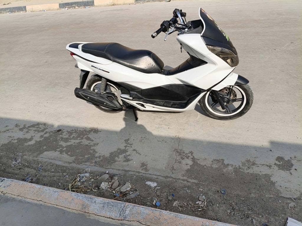 PCX • الجيل الثاني • مجال للشراي