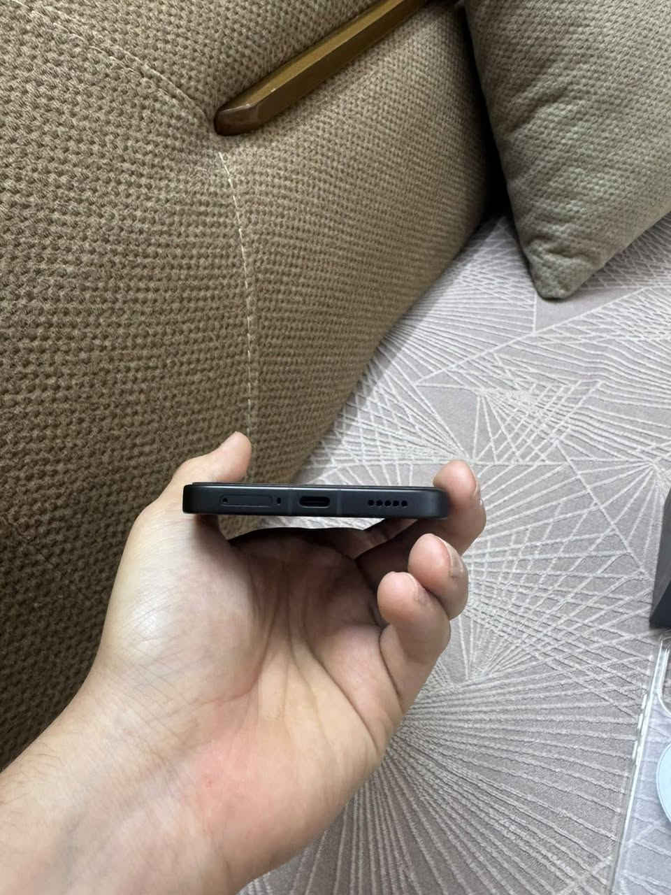 بوكو X8 برو ماكس • ذاكرة ٢٥٦ • رام ٢٤