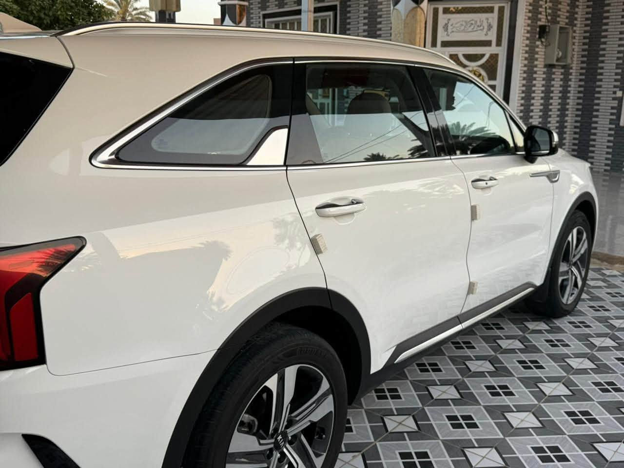 السلام عليكم ورحمة الله وبركاته
🚘 للبيع سورينتو موديل ٢٠٢١

🔹 ٦ سلندر
🔹 رقم أربيل دولي
🔹 هزّة جديدة، جاهزة من كل النواحي
🔹 كفالة عامة
🔹 التحويل ثاني يوم
🔹 المواصفات فول عدا البانوراما

المواصفات:
▫️ تحكم ستيرن مع شفتات ستيرن
▫️ ٣ قطع تبريد
▫️ تشغيل عن بُعد
▫️ دخول ذكي
▫️ جنطة كهرباء
▫️ كير ماوس
▫️ جديدة بوضع الشركة

السعر المطلوب ٢٥٨ وبيها مجال 
للتواصل ***********
