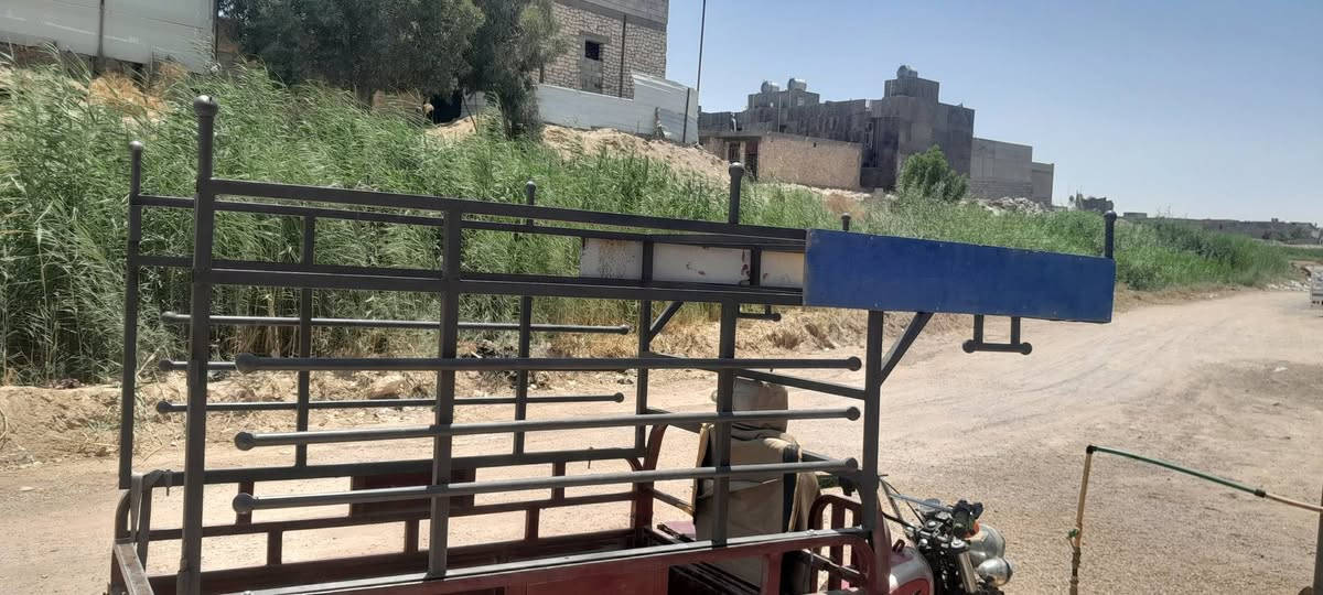 سلام عليكم  محجل البيع تفصال جديد محجل مصبوغ جديد مكاني الرمادي الخمسه كيلو  سعره 100وبيه مجال للطيبين  رقم الهاتف  *********** ؟  المو شراي لا يتصل
