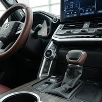 لاندكروزر VXR • ٢٠٢٢ • ٧٦ الف كم