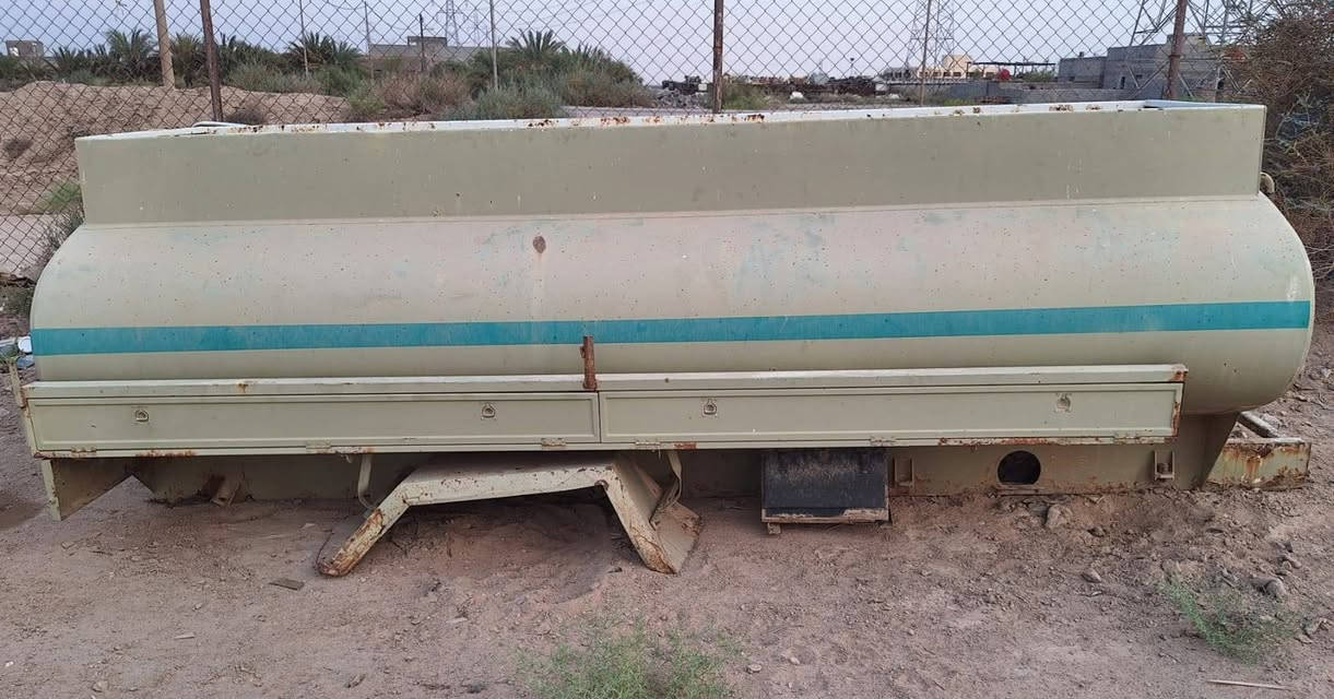 مقطوره للبيع نضيفه تسع
٥٠٠٠ طول ٤متر ولرتفاع ١٥٠سانتيم العنون البصره دير ستفسار  ***********
