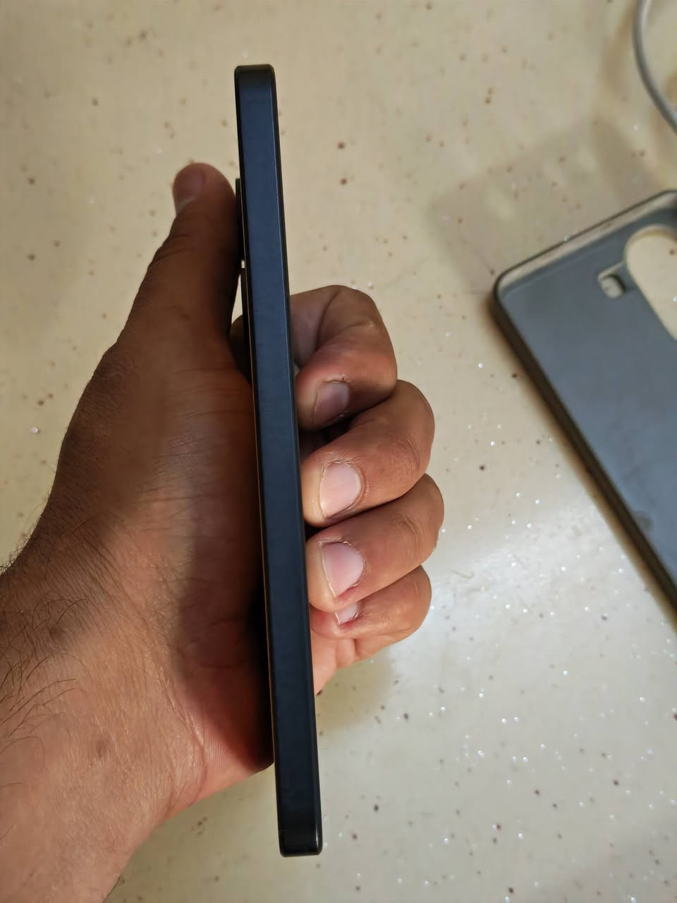 السلام عليكم..
بوكو x7 pro 
عشوائيه 8 
ذاكرة 256
الجهاز نظيف كلش مكفول من الخلل والتصليح 
غراضه كامله 
شاحن 90 واط + 3 كفرات
الجهاز فقط بيه هذا الفطر الي بالشاشه
واضح بالصور
الشاشه صافيه لاطبع ولا بيها اختلاف واللمس شغال كلش طبيعي

الجهاز سعره 220 الف وبيه مجال
مكاني بغداد العامرية
***********
بي واتس اب
