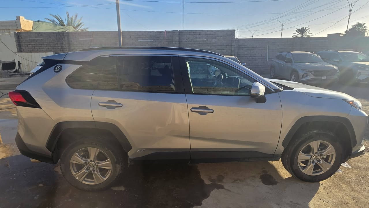 بسم الله الرحمن الرحيم 
راف فور هايبرد 2025 LE
2025 Toyota RAV4, Hybrid LE
محرك 2.5 هايبرد
حادث تبديل بونيد
كامل التفاصيل بالصور
العنوان /صلاح الدين/ الشرقاط/ اجميلة
للاستفسار عن السعر الاتصال 
***********
***********
