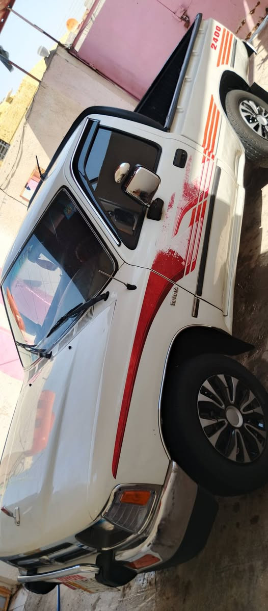 السلام عليكم سياره للبيع موديل 97 مقفوله من الضربه والعيب الشرعي سياره ماكو بيها صبغ ما الباب الور اء بيه صبغ عنوان ذي قار الرفاعي ***********
