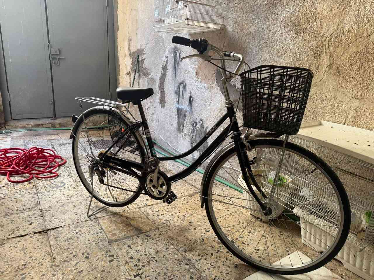 للبيع بايسكل نضيف بوضع الحاويه اي نقص مابي مكاني كوفه سعر130 وبي مجال قليل موجود خاص او واتساب ***********
