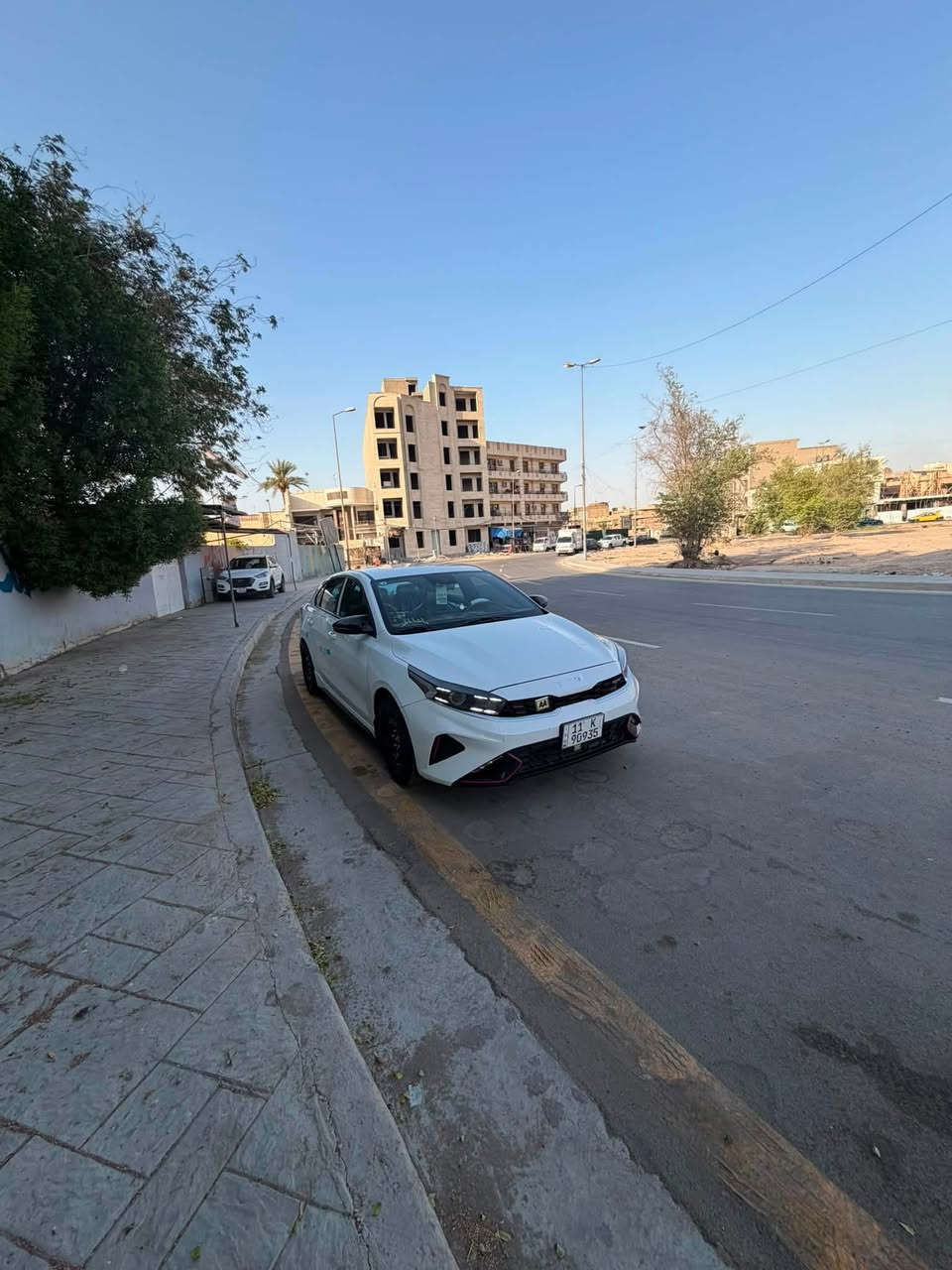 سلام عليكم فورتي موديل 24 ماشيه50 سياره بيهه مكانين بارد مواصفات جيتي لاين فول ماعده الفتحه محرك 2000دوش مكان سياره بغداد رصافه رقم الهاتف ***********
