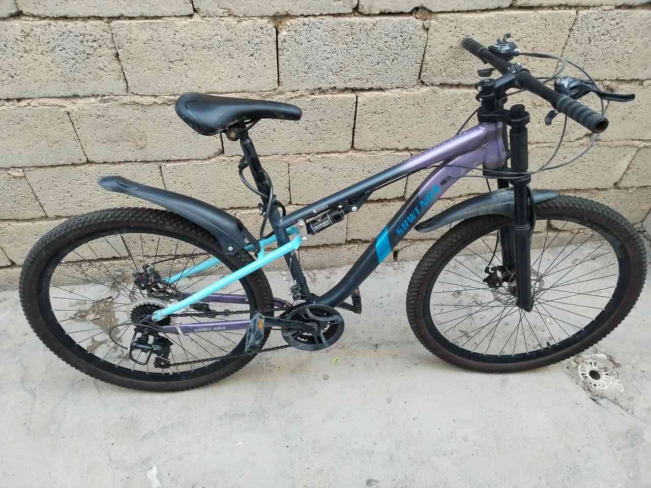 بايسكل رياضي للبيع حجم 28 
سعر 100 بي مجال 90 قفل 
العنوان الرمادي منطقة البعلوان الورار شارع الحوانيت
للتواصل عبر رقم ***********
