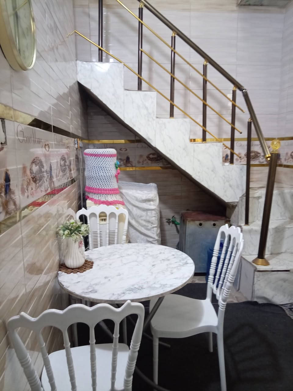 بلوفة شارع عشرين • ٥٠م • طابق ونص