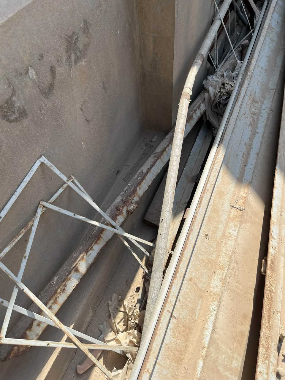 للبيع 
عنوان بابل 
للتواصل ***********
