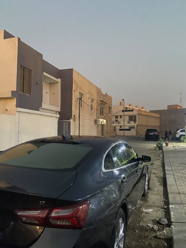 سلام عليكم اخوان عشاق هاي سيارة 😎
الحلال للبيع عندي عرس ومستعجل 😂
ماشية 120 كيلو 

ماليبو LT 2019 تيربو ✈️
محرك 1500 

الموصفات : 

بصمة 
كشن سايق كهربائي 
قطعتين تبريد 
كار بلي 
مري تحكم 
زنون اصلي 
 

تبريدها ثلج وخير من الله 
تايرات جدد 
سيارة كلش حلوة ونظيفة مال جناي الله شاهد لو ما محتاج فلوس ولا ابيعها 

ملاحضة بيها صبغ بنيد وجاملغ وباب صبغ فقط 
نقوصاتها جاملغ يحتاج صبغ وبوليش فقط ولباقي كله تمام
رقمها نجف وسنوية لل2027مداور مباشر 
مكاني نجف للتواصل *********** 
سعرها 93 وبيها مجال
