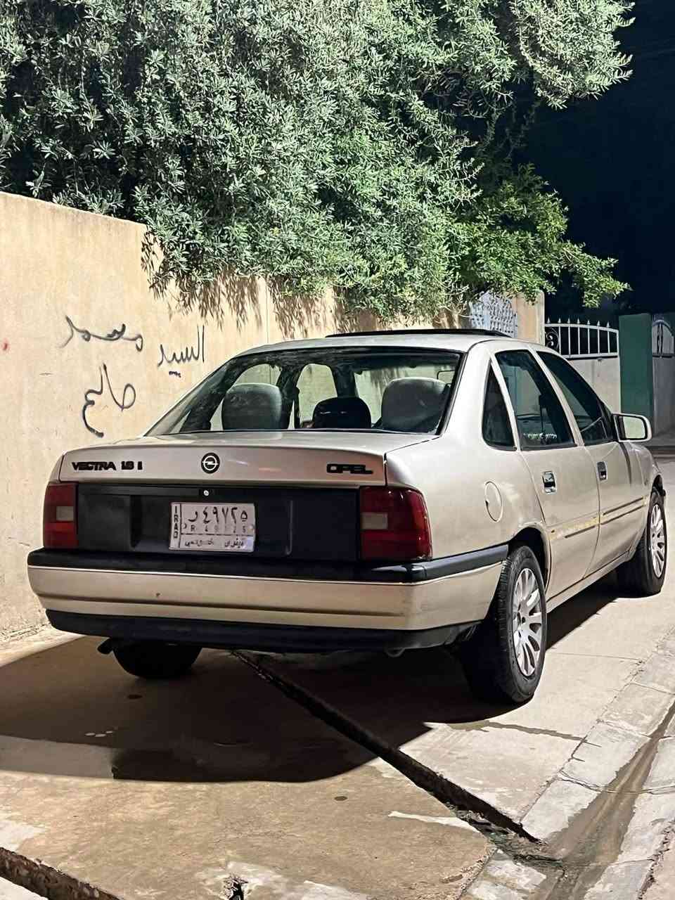 فكتره موديل1992حجم18سنويه الى29رقم نينوى الماني مصفره شرط التحويل محرك بي خيط تبخير كير شرط طخم تواير جديد لايت جديد زينون سستم سماعات ومسجل جديد صبغ جماليه عدا السقفيه سياره اي ضرر ما بيها فقط جاملق يمين ع البارد اقل الشبر 

السعر47
الرقم***********
