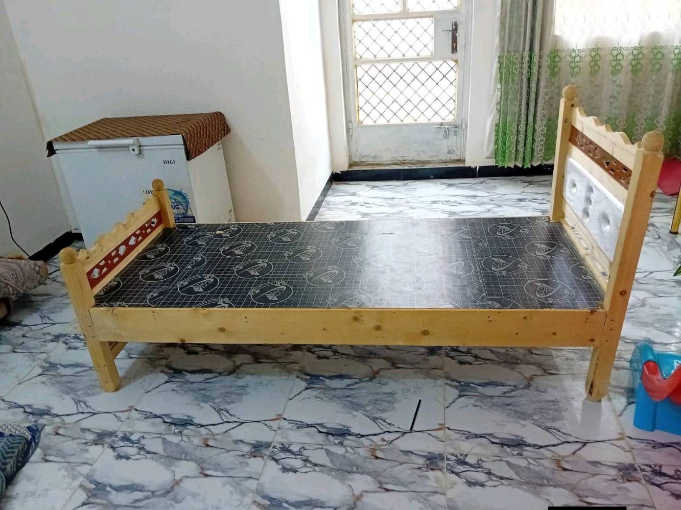 الجربايه جديده ستخدام سبوع سعر 60والمجمده شقاله مداخله تصليح بس الوتماتيك واكف سعر 150قفل  الكنتور سوقي سعر 250جديده  المكان سيديه الكافات  الشراي خاص