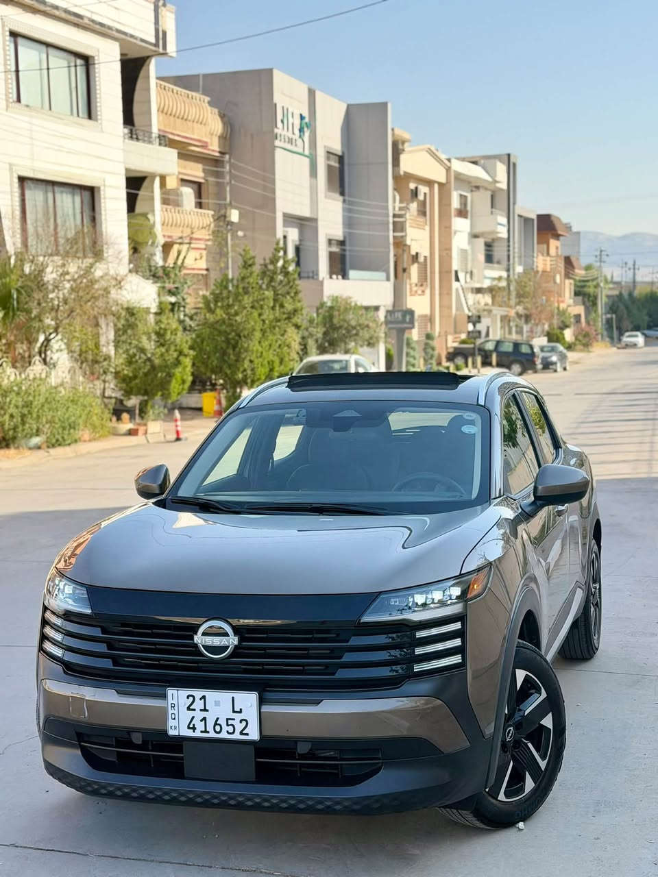 Nissan kicks 2025 SV PLUS
3N8AP6CBXSL307340
فول مواسەفات . بەسمە . شەغال . پانۆراما . 5 کامێرا . ڕاداری پێش و دوا لاتەنیشت . خەتی جادە . دەبڵ اکسل .  کوشن هیتەر . تەبرید لەمس . برێک بەسمە . سماعە bose . مۆبایل چارج . سوکان هیتەر  .ڕادێتەری بیلادە .  تەنها 2پەڵەیەک هەیە .
سعری195$ شوێن سلێمانی
***********

