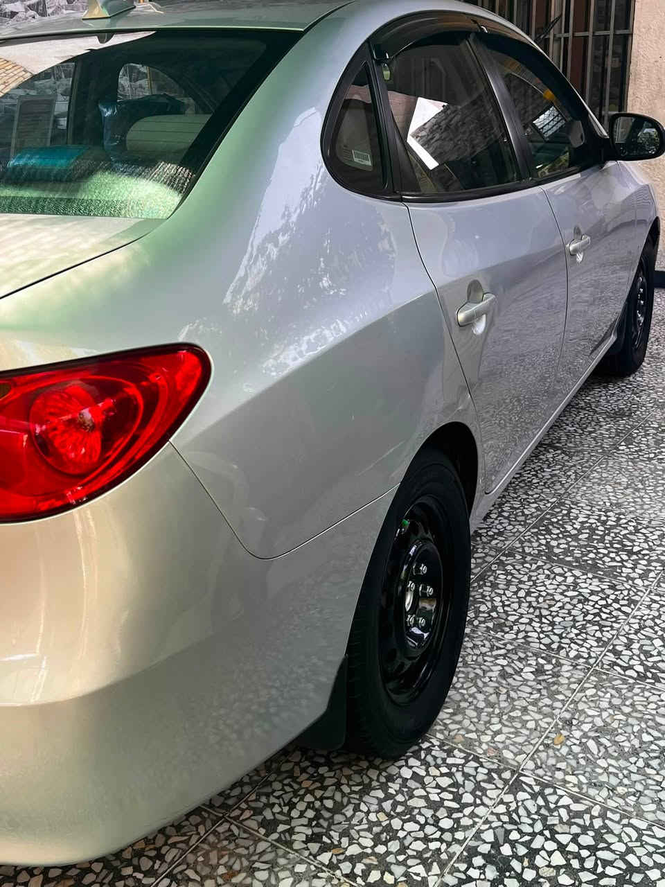 سلام عليكم الانترا 9امريكي فول مواصفات فتحه سياره جديده ماشيه 149حقيقي حادثها فقط جاملغ مصلح نفسه بي صبغ باقي السياره مكفوله من كلشي بسمي سعر 105مكاني بغداد هاتف ***********
