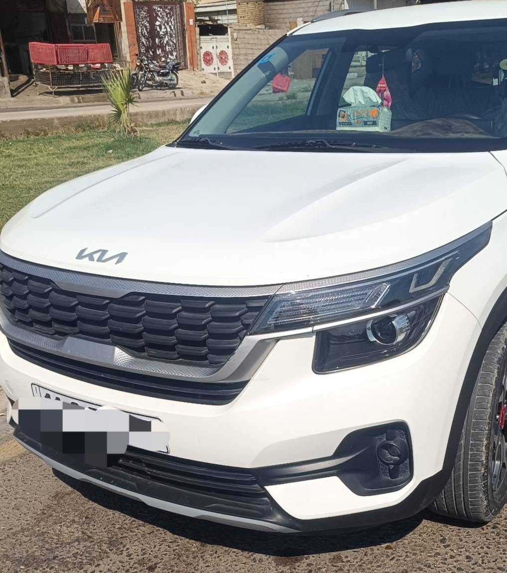 كيا سيليتوز موديل ٢٣ خليجي الشركة الدولية رقم بغداد لون ابيض فول عدا الفتحه
بيها بارد شبرين باب السائق  ماشية 30 الف كيلو

محرك 1.6

السعر 152

رقم الهاتف***********
