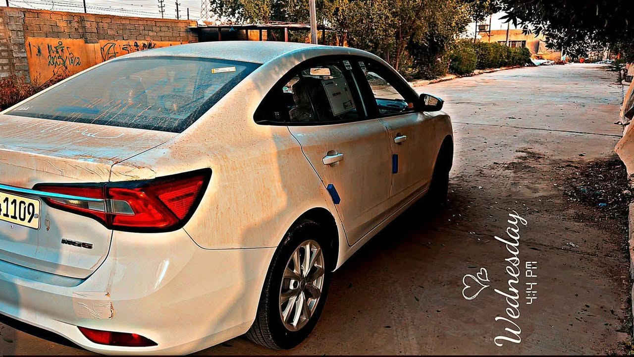 السلام عليكم 
ام جي فايف للبيع السيارة موديل 2025
مواصفات ستندر بلاس شاشة اصلية تدعم ابل كار بلي مثبت سرعة تحكم ستيرن السيارة مكفولة كفالة عامة عده شخط صغير جدا بالدعامية تبريد شغال تدفئة شغالة رقم سليمانية الجديد ماشية أربعين الف السعر 105 وبيه مجال بسيط رقمي *********** العنوان بسماية بغداد
