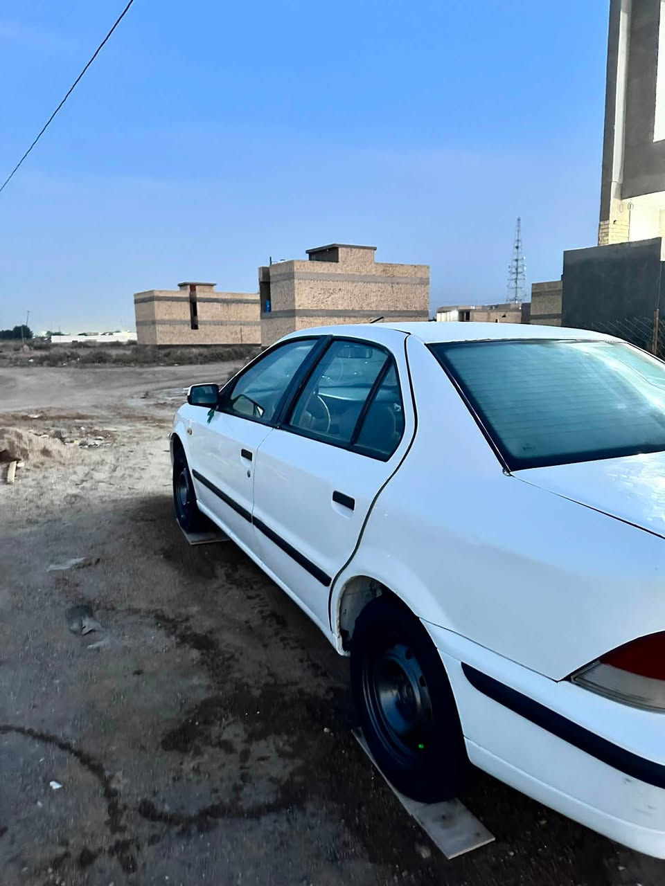 سياره سمند ايراني للبيع
مديل ٢٠١٠ كفاله عامه 
حداديه تخم تايرات تبريد 
كير ومكينه جدد فرنسي 
سياره كامله على اخر حبايه سعر 38 وبيه مجال مكان واسط شارع بغداد
الرقم ***********
