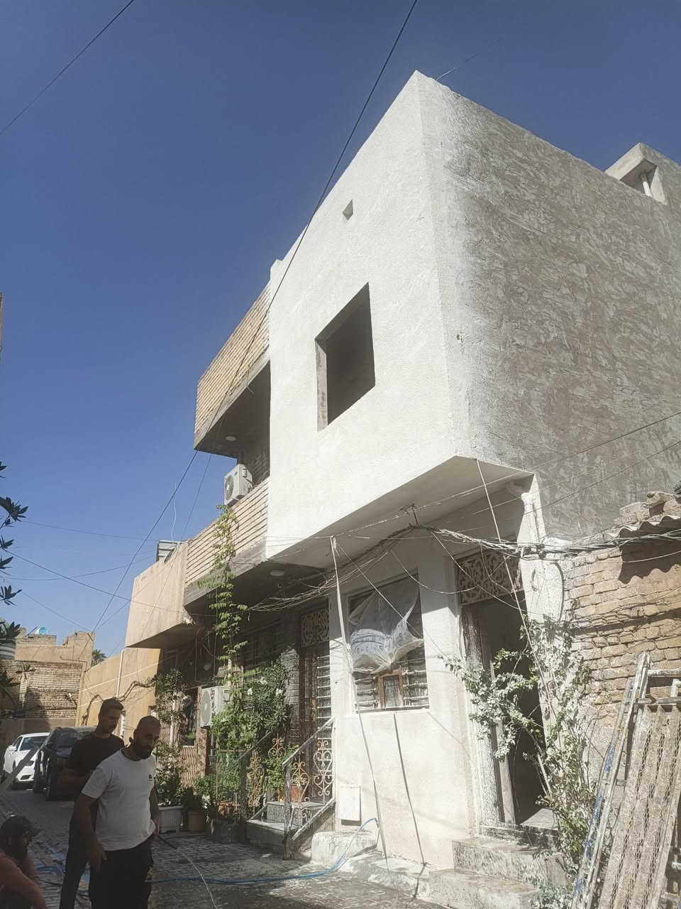 سلام عليكم خلفه من لانبار اشتغل بغداد ابات بنفس العمل وجهات صطوح مناور اخذ قطعي وعل متر نقش تقطيع نثر لبخ سغل سفنجه شغل نضيف اطلع عل يوميه هم ***********
