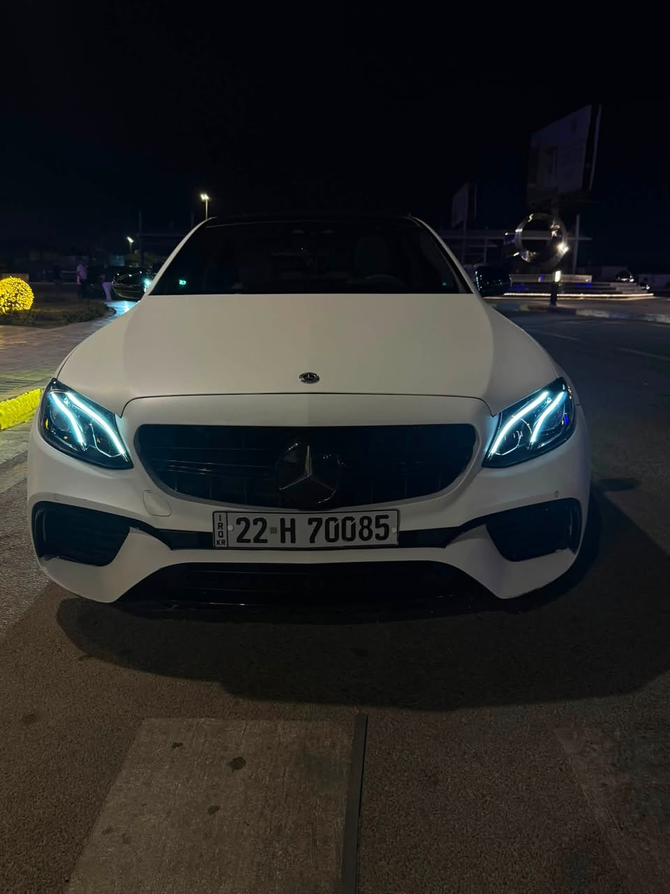 سلام عليكم من رخصة الادمن
بيع او مراوس
E350 موديل 2020 

مغلفة PPF طافي بالكامل 

ويل HR 

كتe 63Sبالكامل 

مواصفات السيارة :

داخل بيجي + دشبول بيانو Sclass  

سستم سماعات برومستر 

كامرة خلفية + حساسات  & رادار360

فتحة سقف بانوراما 

فصين الدشبول 

تحديد مسار + نقطه عمياء +توقف ذاتي 

وبعد بيها هواية مواصفات 
ناقل الحركة 9 نمر 

محرك 2000 تيربو 

المسافة المقطوعه 104الف KM
___________________________
حادث السيارة 
جاملغ + البونيد 
القطع المصبوغه البونيد فقط 
جاملغ تبديل قطعة اصلية 
ايرباك دشبول فقط 
بدون دواخل ولا شواصي وبدون للغد 

سعر : 310$

الاتصال :***********
