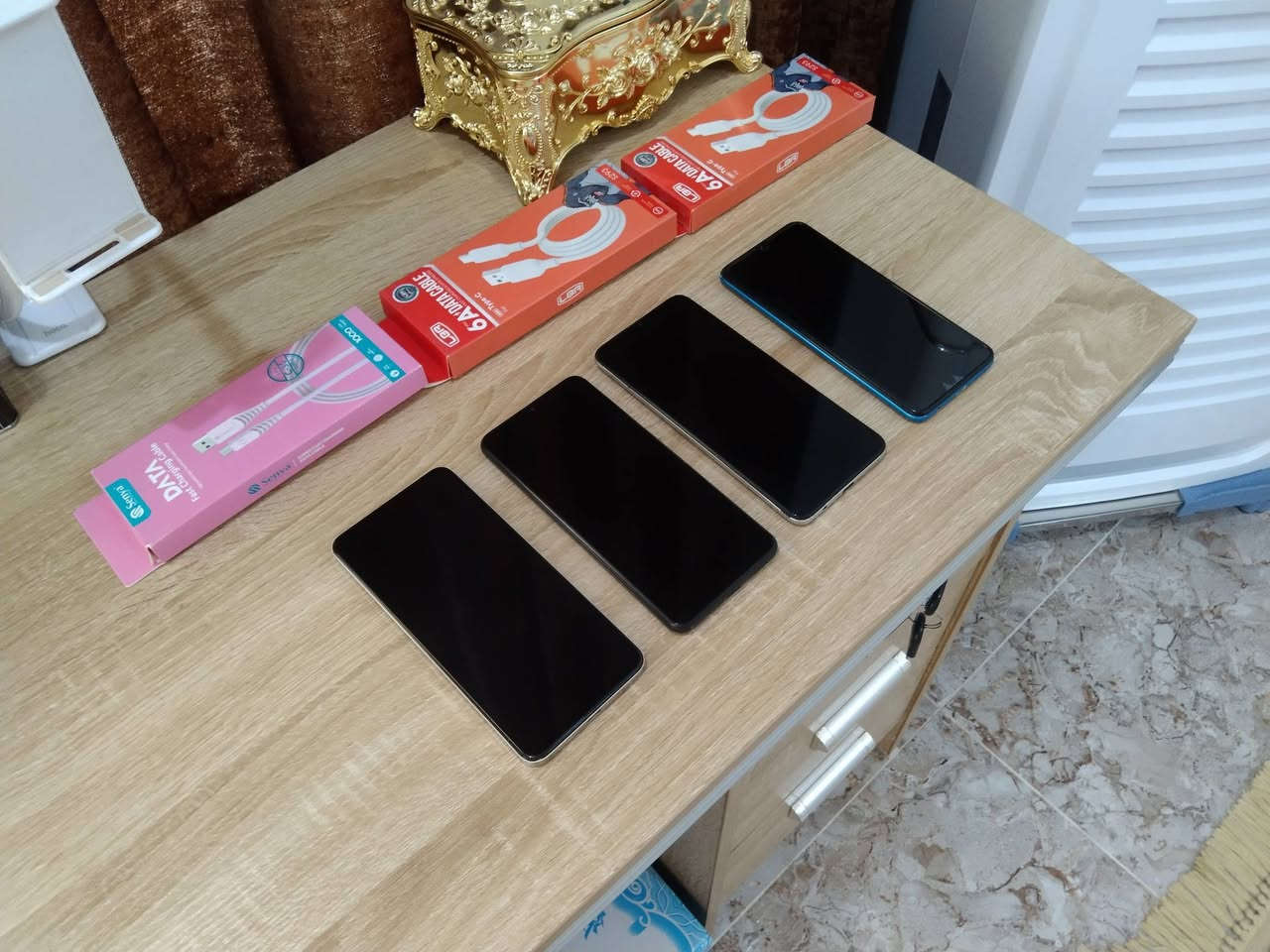 السلام عليكم 💙
اجهزه عدد 4
كل جهاز مصور فيديو كامل تفاصيل.
ورحمه لهلك ما عجبك المنشور او السعر اعبر المنشور ومنين ما تحب تشتري اشتري وما اجاوب على التعليقات فقط خاص او واتساب رجاءاً رجاءاً 🌷
مراوس ماكوو ❌❌

1️⃣ ريلمي 12 بلس 5G
لون ذهبي
ذاكرة عملاقة 512
دبل سيمكارت
الشريحة + الصوت + الكامرات + الواي فاي = كله شغال
الملحقات = كيبل شحن جديد 🔌
السعر 245 الف مع التوصيل ✅

2️⃣ سامسونج  A04s
لون اسود 
الذاكرة 128
دبل سيمكارت
الشريحة + الصوت + الكامرات + الواي فاي = كله شغال
الملحقات = كيبل شحن 🔌
السعر 95 الف مع التوصيل ✅

3️⃣ هونر X7
لون ازرق فاتح 
ذاكرة 128
الشريحة + الصوت + الكامرات + الواي فاي = كله شغال
جهاز اشويه بي ضربات بالشاصي بسيطة
الملحقات = كيبل شحن 🔌
السعر 85 الف مع التوصيل  ✅

4️⃣ الاوبو A16k
لون ازرق 
ذاكرة 64
دبل سيمكارت
الشريحة + الصوت + الكامرات + الصوت = كله شغال
جهاز اشويه بي ضربات بالشاصي بسيطة
بي كسور بل شاشه مثل شخوط 
الملحقات = كيبل شحن  🔌
السعر 65 الف مع التوصيل ✅

ملاحظة * جميع الاجهزه المعروضة شرط الفحص امام المندوب 💟

رقمي *********** واتساب
 📍 عنواني محافظة واسط
توصيل موجود لجميع المحافظات مجاني ✅
