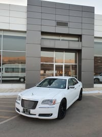 كرايسلر 300 • ٢٠١٤ • V6