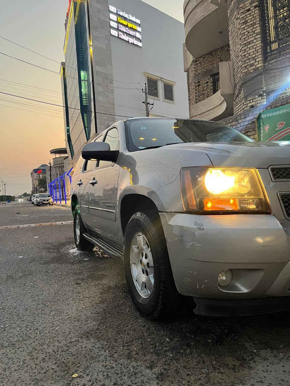 تاهو 2007 جاهزة LTZفول مواصفات مكينه وكير وحدادة وتبريدجاهزه بيه ثلاث قطع بارد وشخط باب الأيمن والباقي شوف العين كفاله صبغ وتبديل بس بارد رقم بصرة انكليزي بسمي ***********العنوان بصرة السعر 180وبيه مجال
