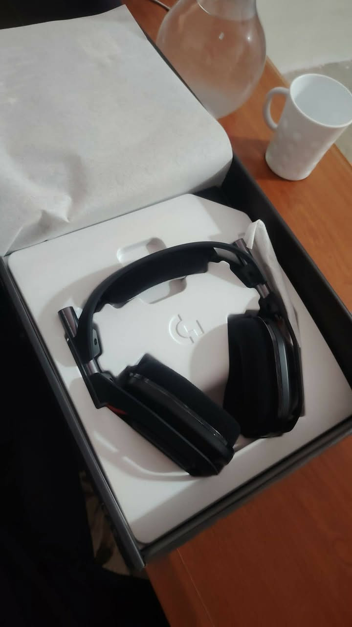 Astro A50 G5
للبیع .....
قبل یوم وصل عندي فتحت بس الکارتون .استعمال ساعە

اتصل علی ارقام التالي
***********
***********
