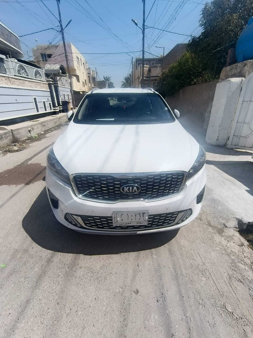 سورنتو ٢٠١٩ خليجي
٦ سلندر
٣ قطع تبريد
گير ومكينه مكفولات ولا قطرة صبع بس بارد باب السكن شي قليل 
مري شفط
بصمة تشغل
كشنات كهريائي
صندوق كهربائي
كامره دواره
٢١٠ وبيها مجال
*********** ديالى

نص مكتوب في الصور:
- lI9i.o