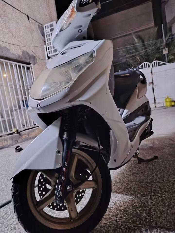 سكنس كوري كفاله عامه
بس شاشه طافيه فول دراجه كابريته مكاني حله 950 بيها مجال قليل رقمي ***********
