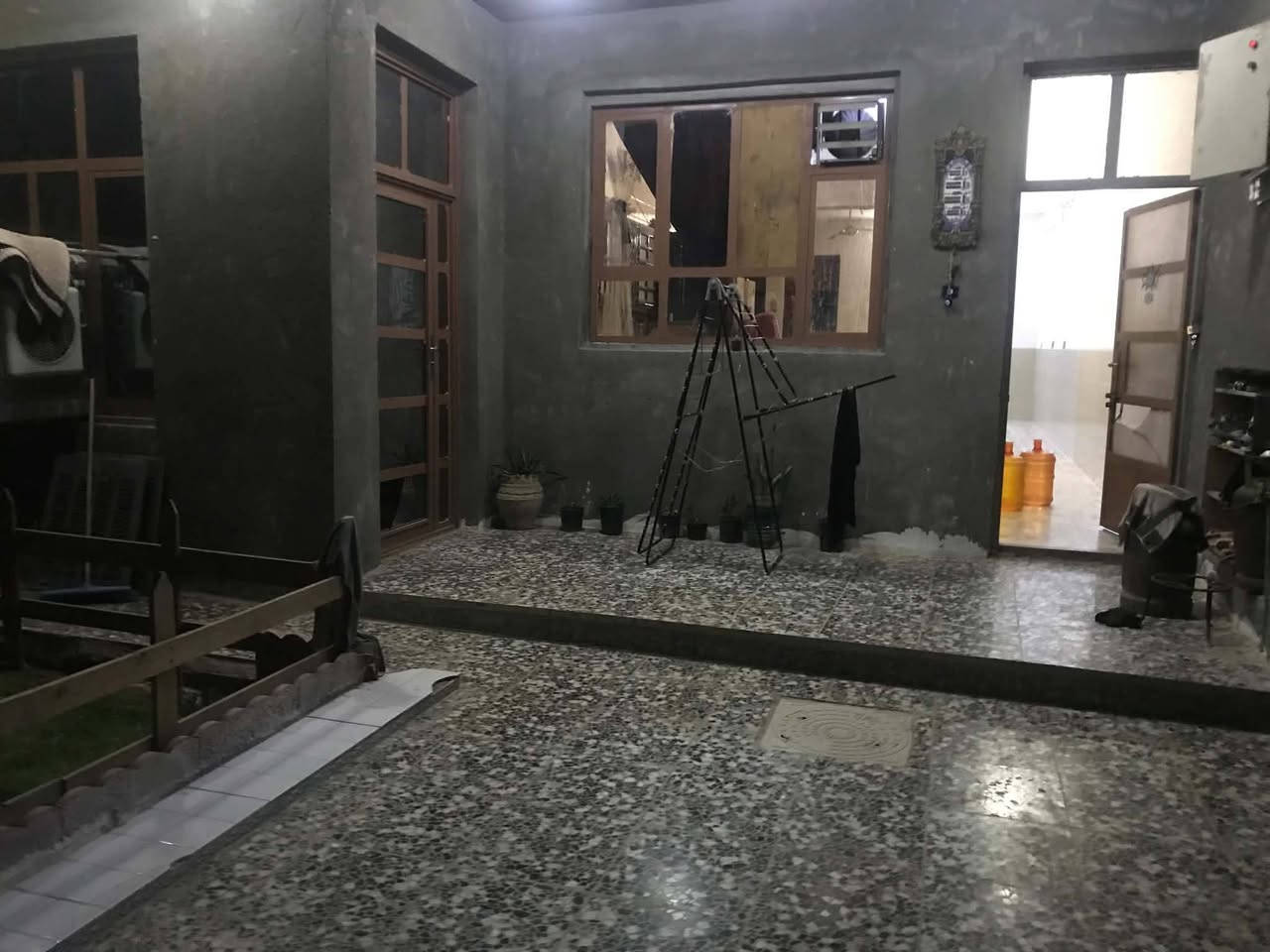 ب حي بلال مقابيل حديقه العطاء ومجاور بنزيخانه الدليمي المساحة 225زراعي سعر 115وبي مجال الاستفسار ***********
