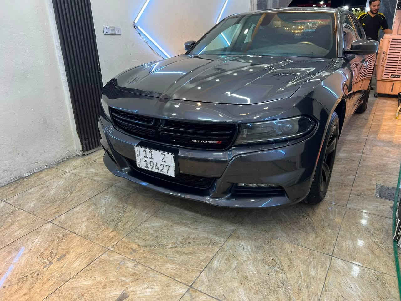 سلام وعليكم
جارجرموديل 23
اصل بوليسي ومغيره SXT
حادث بجم بنيد وجاملغ يسرى وتصليح باللغد الايسر
بدون صبغ تبديل بنيد وجامع 
السياره جديده وعله وظع الشركه مناقصه اي شي 
السعر 200$
***********
