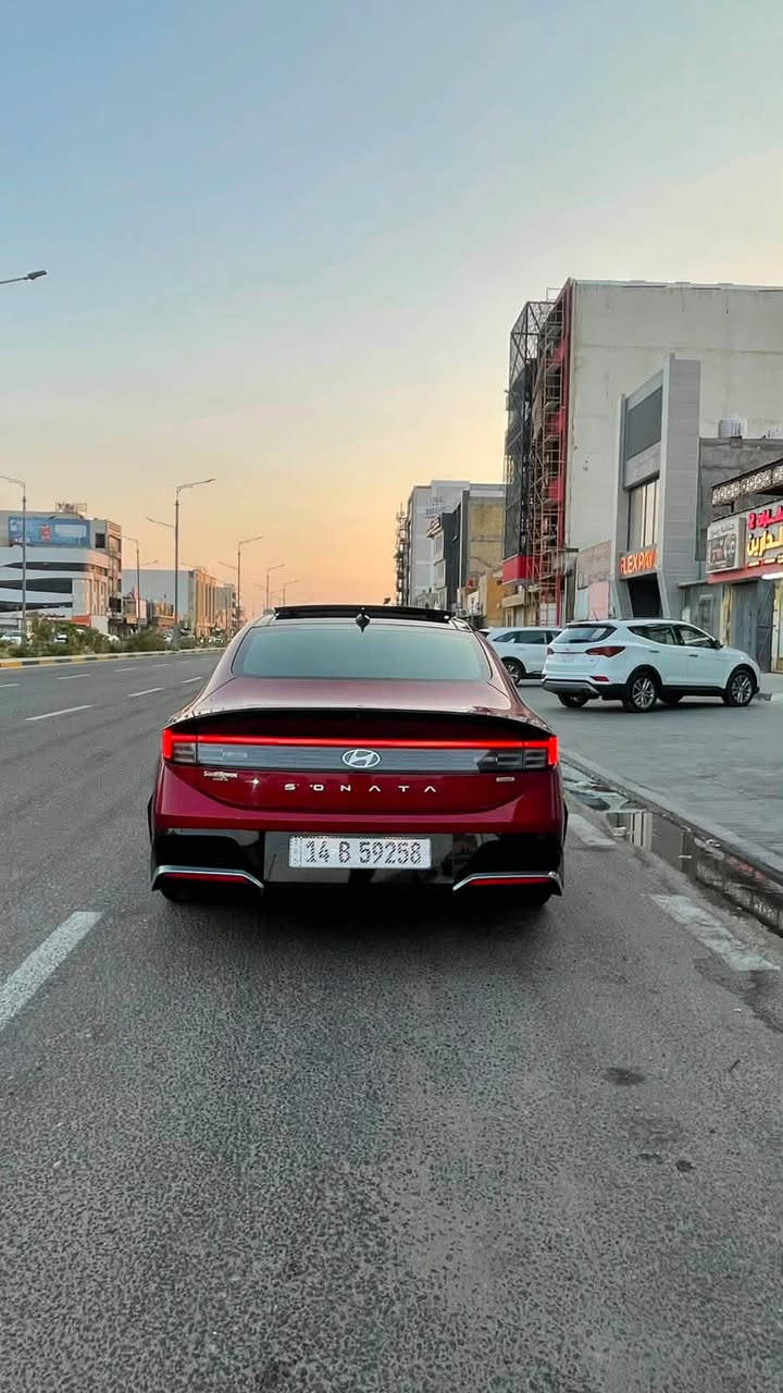 سلام عليكم سوناتا موديل 2024  هايبرد فول الفول ماكو مواصفه بالك مابيه وارد امريكي مبدل بس بنيد بيه بدون جاملغات السياره حره ابسمي  السعر 190رقمه رقم التلفون ***********

